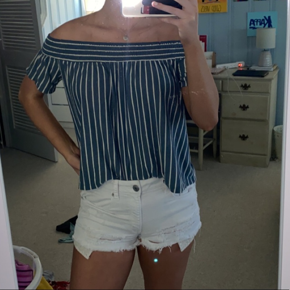 American Eagle off-the-shoulder shirt